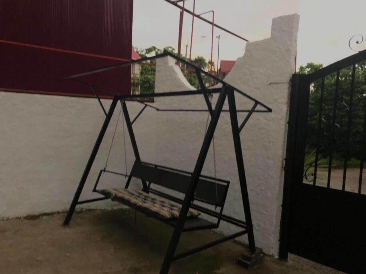 Lela'S Guest House บาทูมิ ภายนอก รูปภาพ